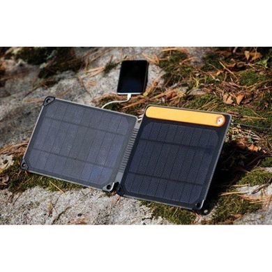 Картинка Солнечное зарядное (солнечная батарея) Biolite SolarPanel 10W с аккумулятором 3000 mAh (BLT SPC1001) Black/Orange BLT SPC1001 - Зарядные устройства BioLite